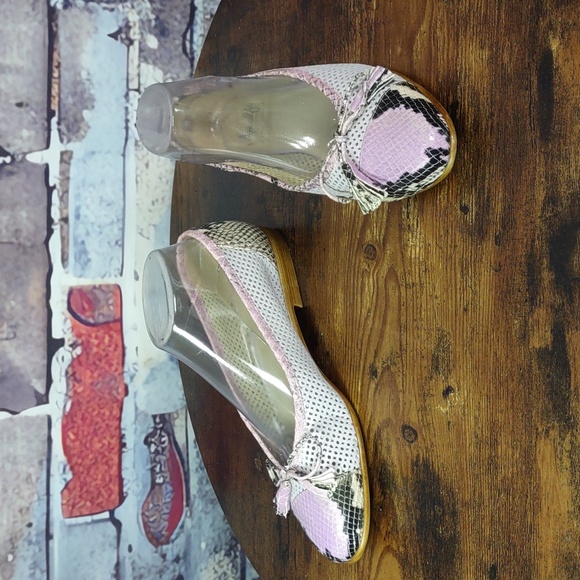 Amalfi "Oslo" Leather Ballet Flats - Picture 4 of 11